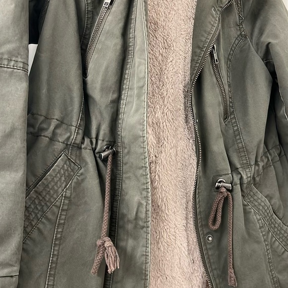 Green Sherpa jacket - Picture 2 of 3